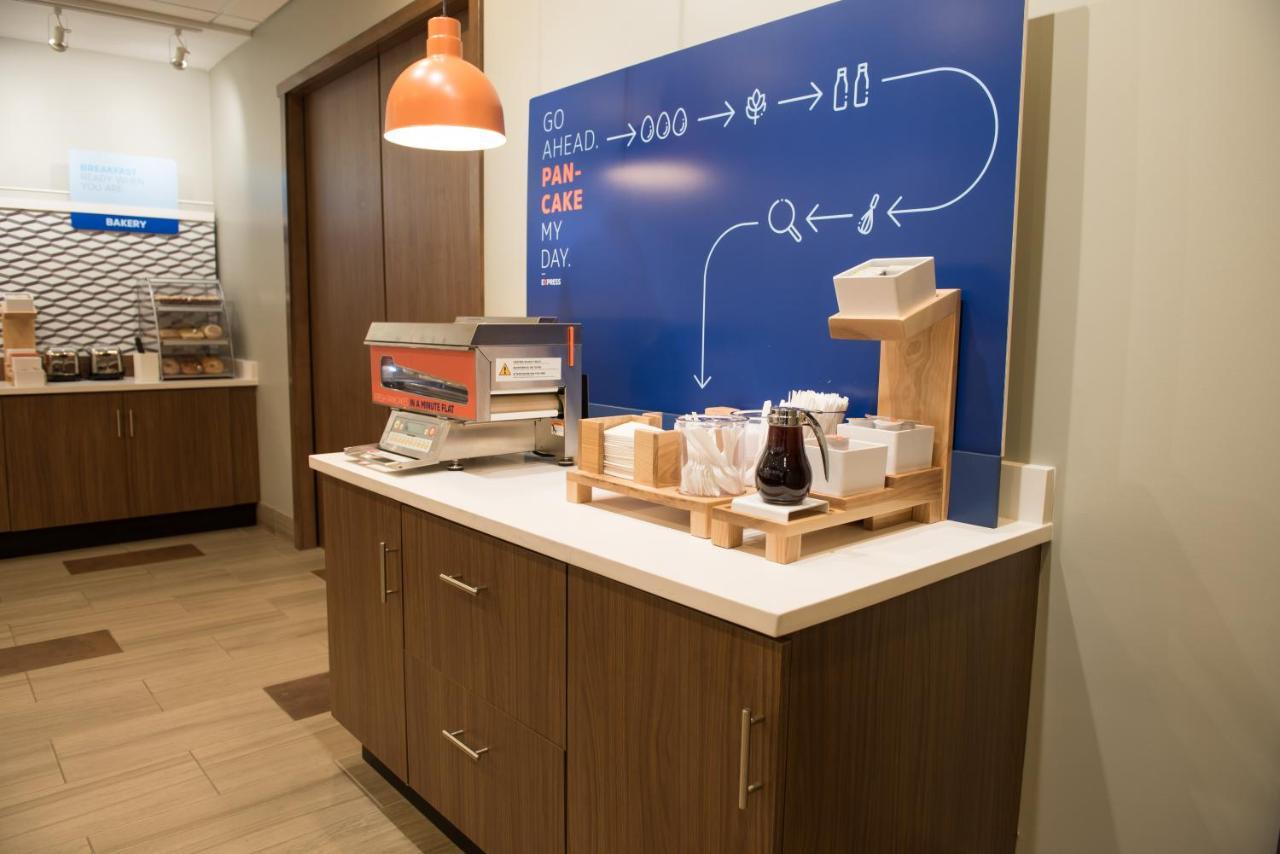 Holiday Inn Express & Suites - Dayton Southwest By Ihg Ngoại thất bức ảnh