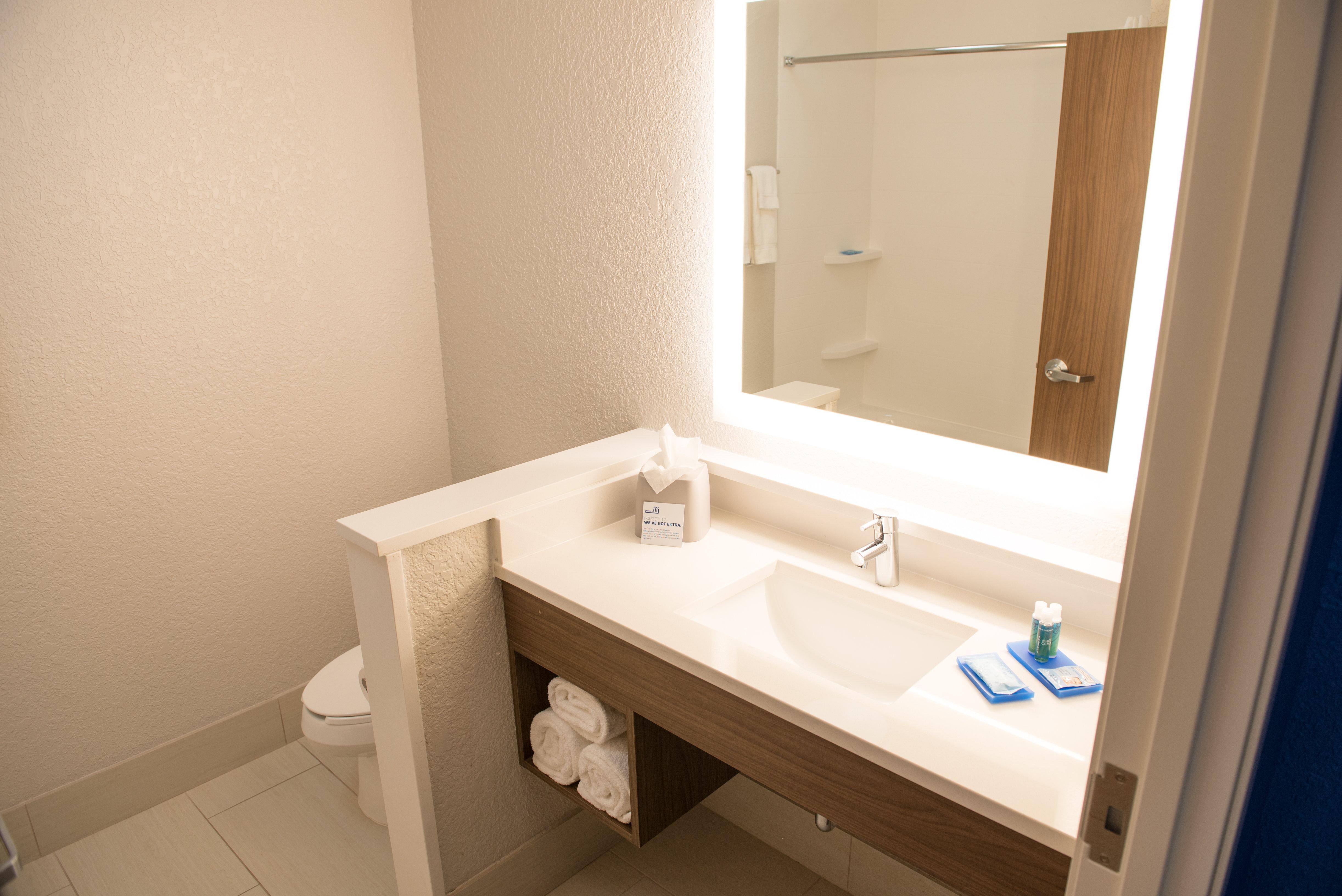Holiday Inn Express & Suites - Dayton Southwest By Ihg Ngoại thất bức ảnh